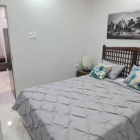 El Rincon Appartement Tunapuna Village Buitenkant foto