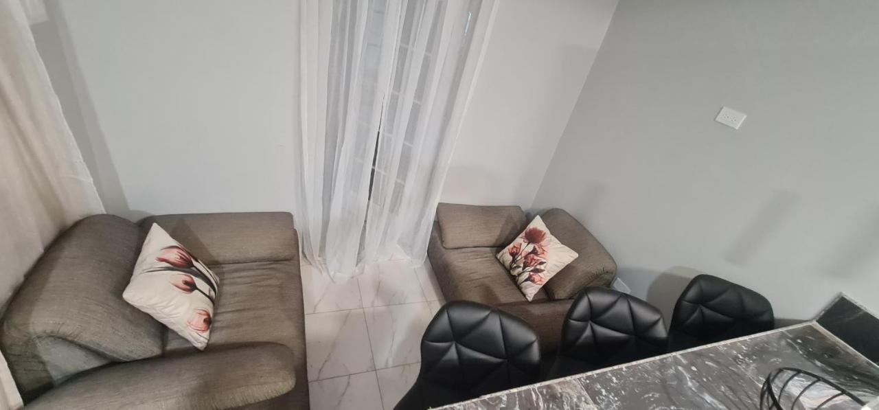 El Rincon Appartement Tunapuna Village Buitenkant foto