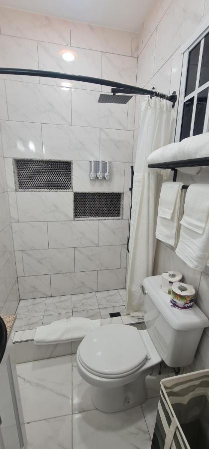 El Rincon Appartement Tunapuna Village Buitenkant foto
