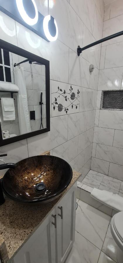 El Rincon Appartement Tunapuna Village Buitenkant foto