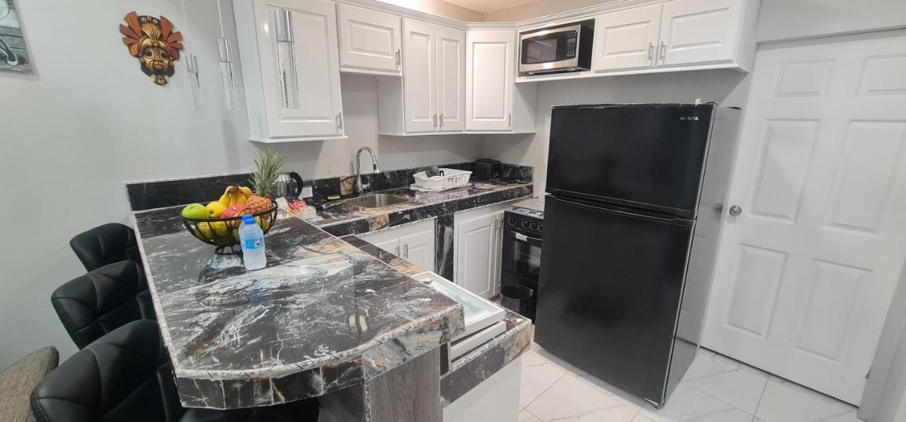 El Rincon Appartement Tunapuna Village Buitenkant foto